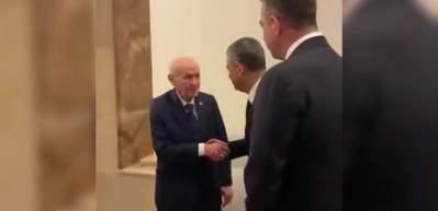 Bahçeli ve Özel'den Meclis'te güldüren anlar