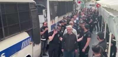 Beş belediye başkanı g&ouml;revden uzaklaştırıldı