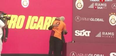 Dursun Özbek’ten Icardi açıklaması: "Taraftarı yine coşturacak"