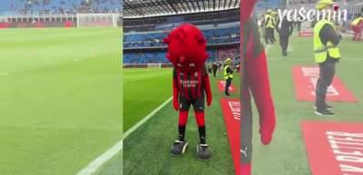 Maskot final maçının zaferini böyle kutladı: "Ayağında takunya..."