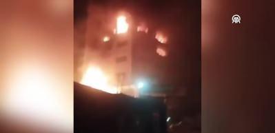 İran'ın başkenti Tahran'da şiddetli patlama sesleri duyuldu