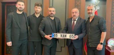 Van Emniyet Müdürlüğü'nden Vanspor'a anlamlı hediye