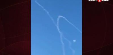 İşte İran füzelerinin Tel aviv'i vurduğu anlar!