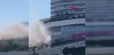  Başakşehir'de AVM'de yangın