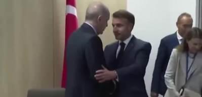 Erdoğan Macron’u evirip çevirdi: Tek hamleyle ‘tuş’ etti