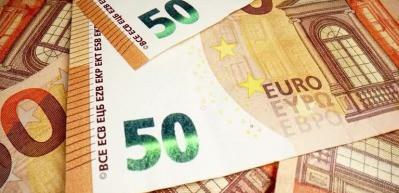Euro/TL rekor kırdı, dolar g&uuml;ne sakin başladı: Piyasalar ateşkesin etkisinde