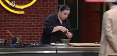 MasterChef Türkiye ön elemede şaşırtan anlar: Yarışmacının tabağında ip parçası!