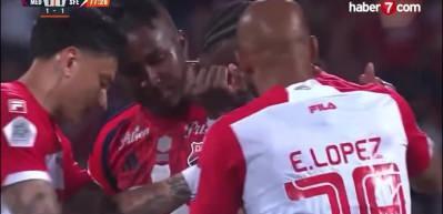 39 yaşındaki Hugo Rodallega, gözyaşlarıyla şampiyonluk golünü attı