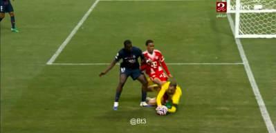 Bayern Münih'in yıldızının ayağı kırıldı!
