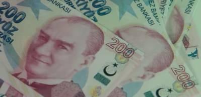 Dolar ve avro güne rekor seviyelerde başladı
