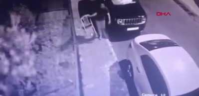 Ey&uuml;psultan'da baba &ouml;ld&uuml;r&uuml;ld&uuml;, anne ve iki oğlu g&ouml;zaltına alındı