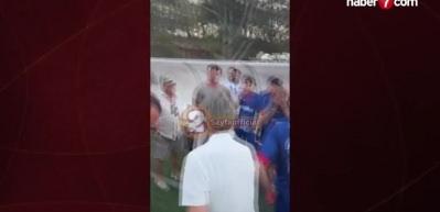 İstanbul'da şöhreti bırakıp Ege'ye taşındı, amatör takım kurdu: Yıldızlar açılışa katıldı
