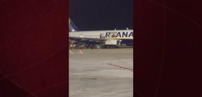 Ryanair uçağında yangın alarmı: 18 yolcu yaralandı