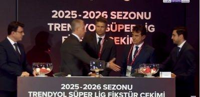 Süper Lig fikstür çekiminde Galatasaray ve Fenerbahçe gerilimi kameralara böyle yansıdı