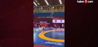 Trabzonlu genç finalde Rus rakibini yenerek Avrupa şampiyonu oldu!