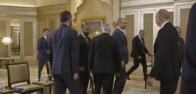 Aliyev ile Paşinyan, BAE'de görüşüyor