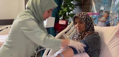 Şanlıurfa'da 53 yaşındaki kadın ikiz bebek dünyaya getirdi