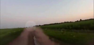 Askerî araç önde katil dron peşinde! Can kurtaran hamle