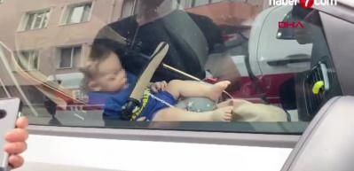 Otomobilde mahsur kalan 9 aylık bebek kurtarıldı