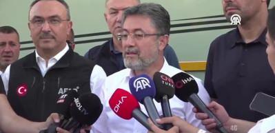Tekirdağ Şark&ouml;y&rsquo;deki orman yangınına m&uuml;dahale hız kesmeden s&uuml;r&uuml;yor