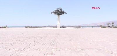 İzmir&rsquo;de Temmuz ayı sıcaklık rekoru: 43,5 derece &ouml;l&ccedil;&uuml;ld&uuml;