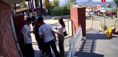 Turistlerin fotoğrafını &ccedil;ekip 2400 TL istediler, karşı &ccedil;ıkan şof&ouml;r&uuml;n burnunu kırdılar