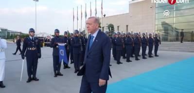 Cumhurbaşkanı Erdoğan, Kazakistan Cumhurbaşkanı Tokayev'i resmi törenle karşıladı