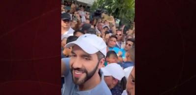 El Salvador'da devlet başkanına sınırsız adaylık yolunu a&ccedil;an yasa teklifi meclisten ge&ccedil;ti