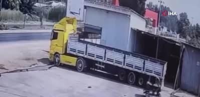 Aniden hareket etti! Tırın altındaki 16 yaşındaki &ccedil;ocuk ezilerek &ouml;ld&uuml;! Kan donduran iddia