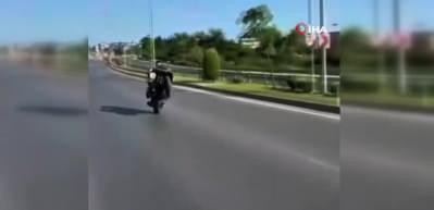 Bir bitmediniz! Karayolunda yaptığı tek teker şov cezası kalmadı