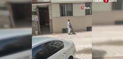 Televizyon hırsızını yakalayıp polise teslim etti