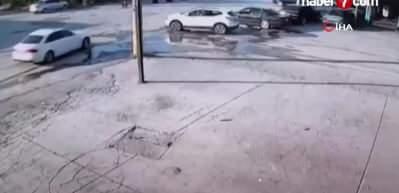 Aceleci çırak motosiklet ile iki araca çarpıp durabildi