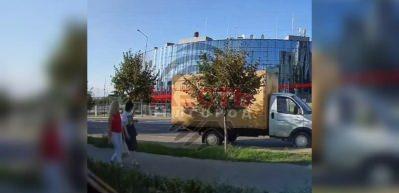 Bir anda ortaya çıktı! Savaşta şoke eden görüntüler! Stadyuma Kamikaze İHA düştü