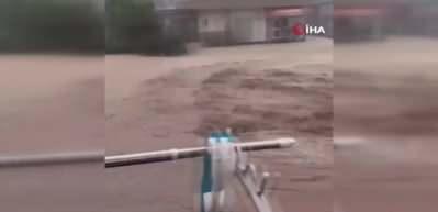 Japonya&rsquo;da sel ve toprak kayması: 3 kişi &ouml;ld&uuml;, 4 kişi kayıp
