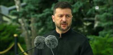 Volodimir Zelenskiy: Topraklarımızı işgalcilere teslim etmeyeceğiz
