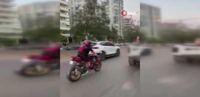 Serinlemenin b&ouml;ylesi! Aracın kasasını havuza &ccedil;evirdiler rekor cezayı da yediler