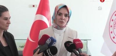 Aile ve Sosyal Hizmetler Bakanı Mahinur Özdemir yaşlı ve engelli aylıkları hakkında konuştu