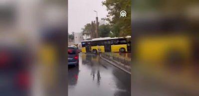 İstanbul’da yağmur ve kazalar trafiği felç etti