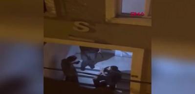 Kağıthane’de pompalı tüfekle poz veren kişi cep telefonu kamerasına yansıdı