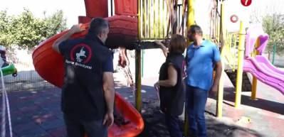 Vandallar çocuk oyun parkını yaktı
