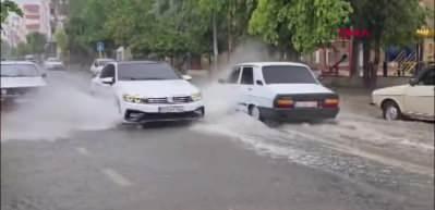 Adana ve Osmaniye'de sağanak ve şiddetli rüzgar; okul çatısı uçtu