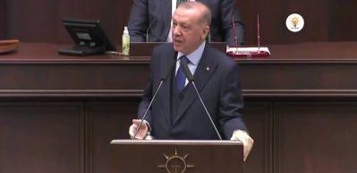 AK Parti''ye katılımlar artıyor! Rozetleri Cumhurbaşkanı Erdoğan taktı