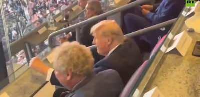 Charlie Kirk suikastı sonrası Donald Trump'a özel uygulama! Beyzbol maçını böyle izledi
