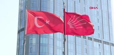 CHP'de 15 başkan İstanbul İl Başkanlığı önünde yaşanan gerginliğe sessiz kaldı