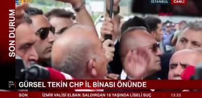 Gürsel Tekin'e su şişesi fırlattılar! 