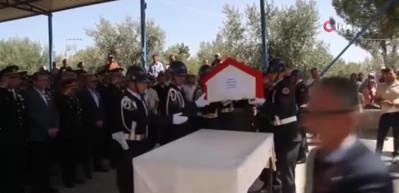 Kazada şehit düşen Jandarma Uzman Çavuş Yücel Yeşil memleketi Manisa'da gözyaşlarıyla uğurlandı