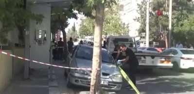 Otomobil otobüs durağına girdi: 8 yaşındaki çocuk hayatını kaybetti