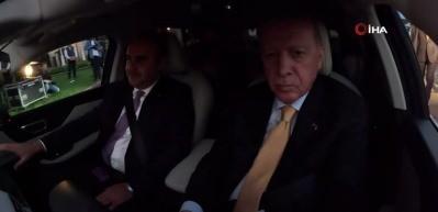 TOGG TF10 modeli Cumhurbaşkanı Erdoğan'a teslim edildi