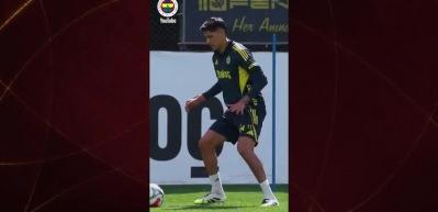 Fenerbahçe'de yeni transfer çalışmalara başladı