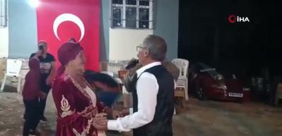 40 yıl önce kaçarak evlenmişlerdi! 57 yaşında gelinlik giydi, hayallerini gerçekleştirdi